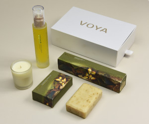 The ecological packaging projected for Voya, the Irish producer of algae-based organic cosmetics, which worked together with Premier Paper and Favini R&D to create paper using by-products from the production of cosmetics. In creating this special paper, Favini has replaced a portion of the cellulose with by-products from algae processing.